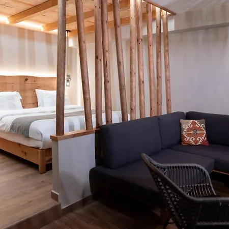Theros By Agora Luxury In The Heart Of Heraklion (Crete)